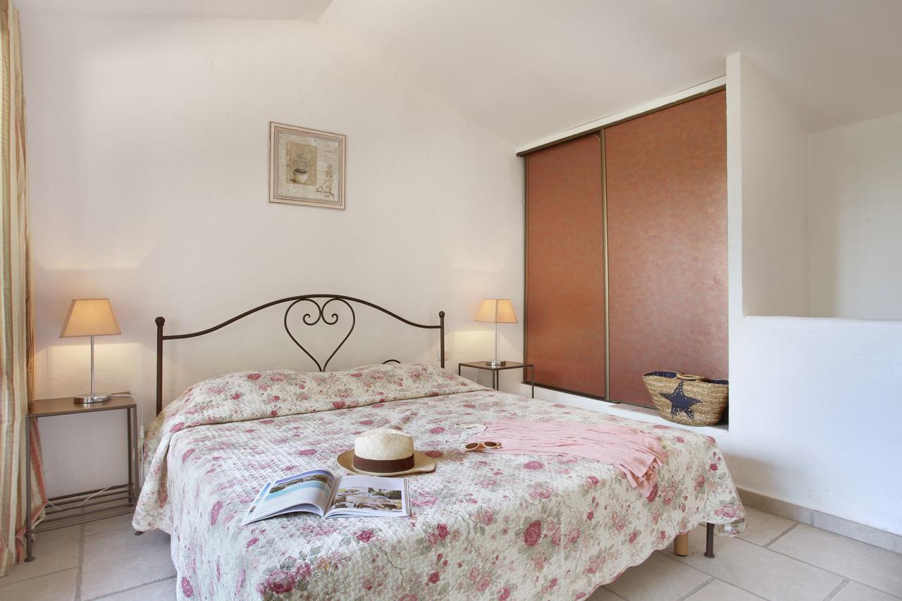 Residence Odalys La Bastide Des Chenes Gordes Bagian luar foto